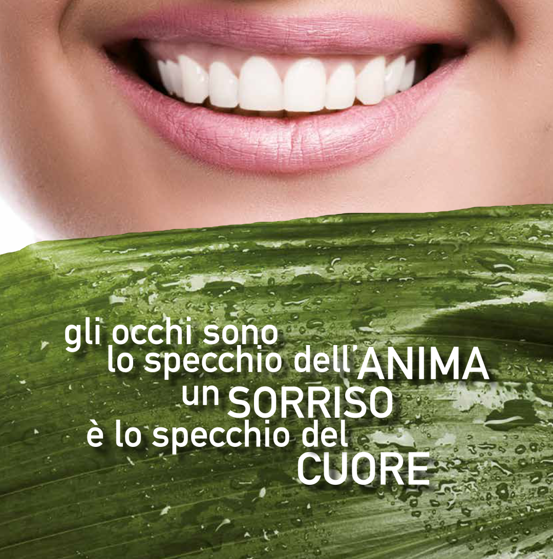 gli occhi solo lo specchio dell'anima un sorriso è lo specchio del cuore.